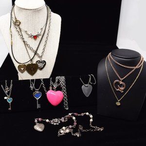 Bundle of 11 Heart Necklaces Mixed Metals Various Sizes Crafts Fashion Costume